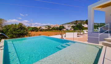 Resa Estates by Geraldine jesus villa te koop sale venta Ibiza pool 3.jpg